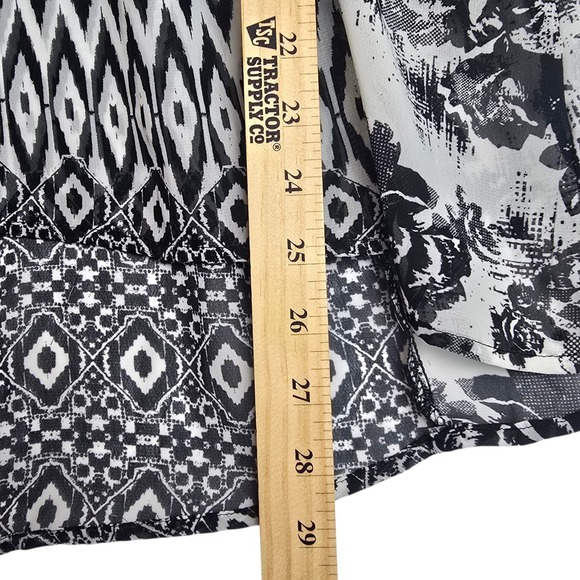 Figueroa & Flower by Anthropologie Blouse Womens Large Boho Top Flowy Geometric - Picture 9 of 10